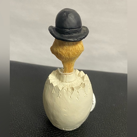 Vintage Enesco Eggbert and Friends “Eggsecutive” 764612 figurine w/ tag. 3.5”H - Picture 3 of 8